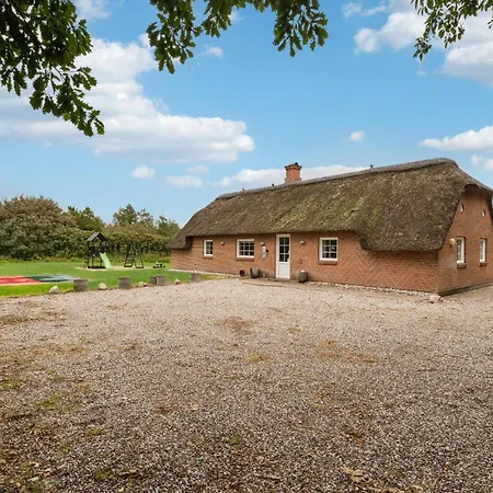Gorgeous In Ulfborg With Private Swimming Pool, Be Inside Or Outside Holiday home Oby