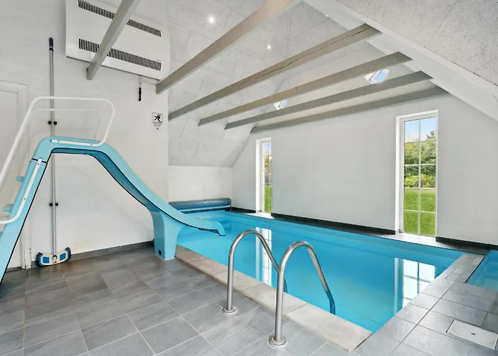 Beautiful In With Sauna Vakantiehuis